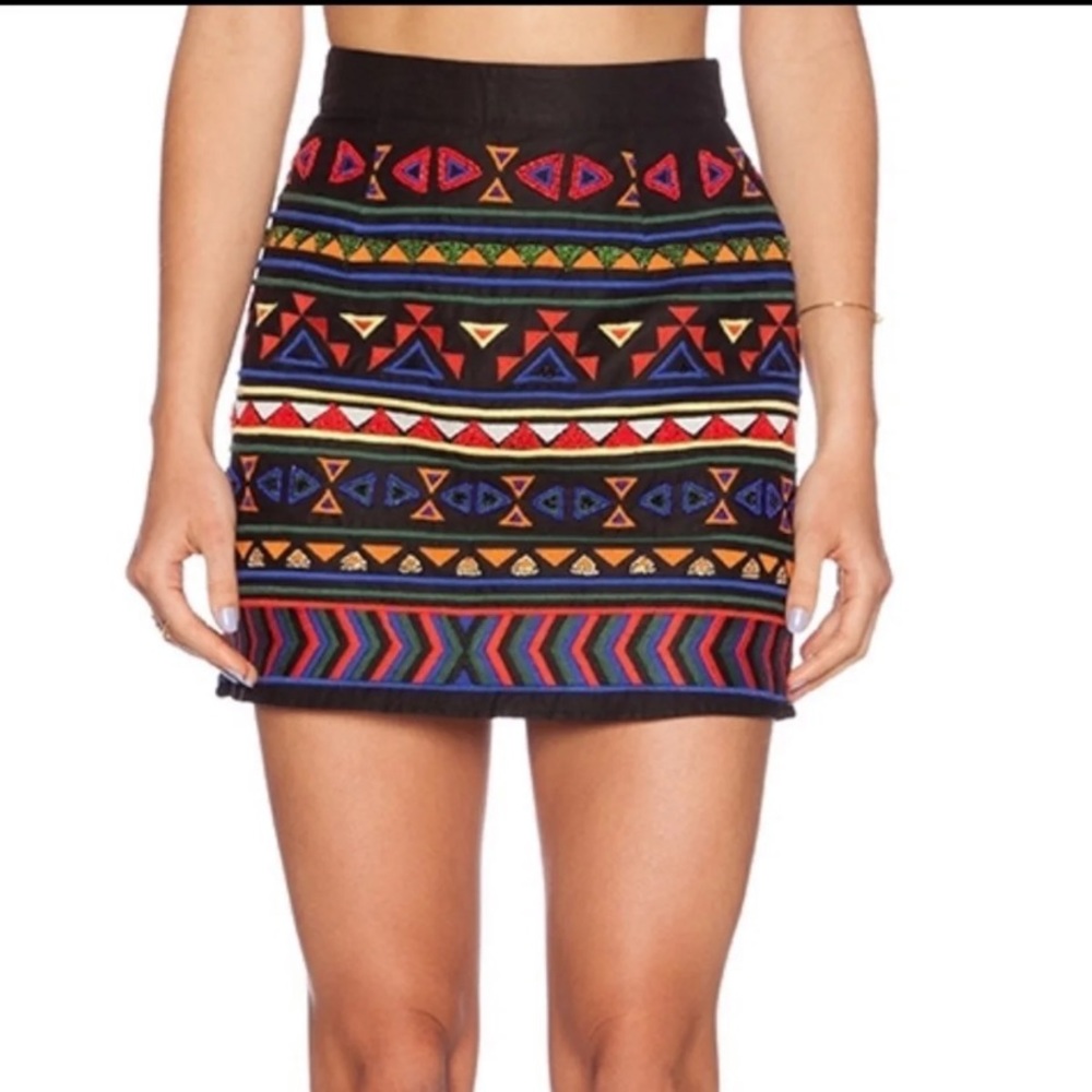 Sam Edelman size 2 mini skirt Aztec print